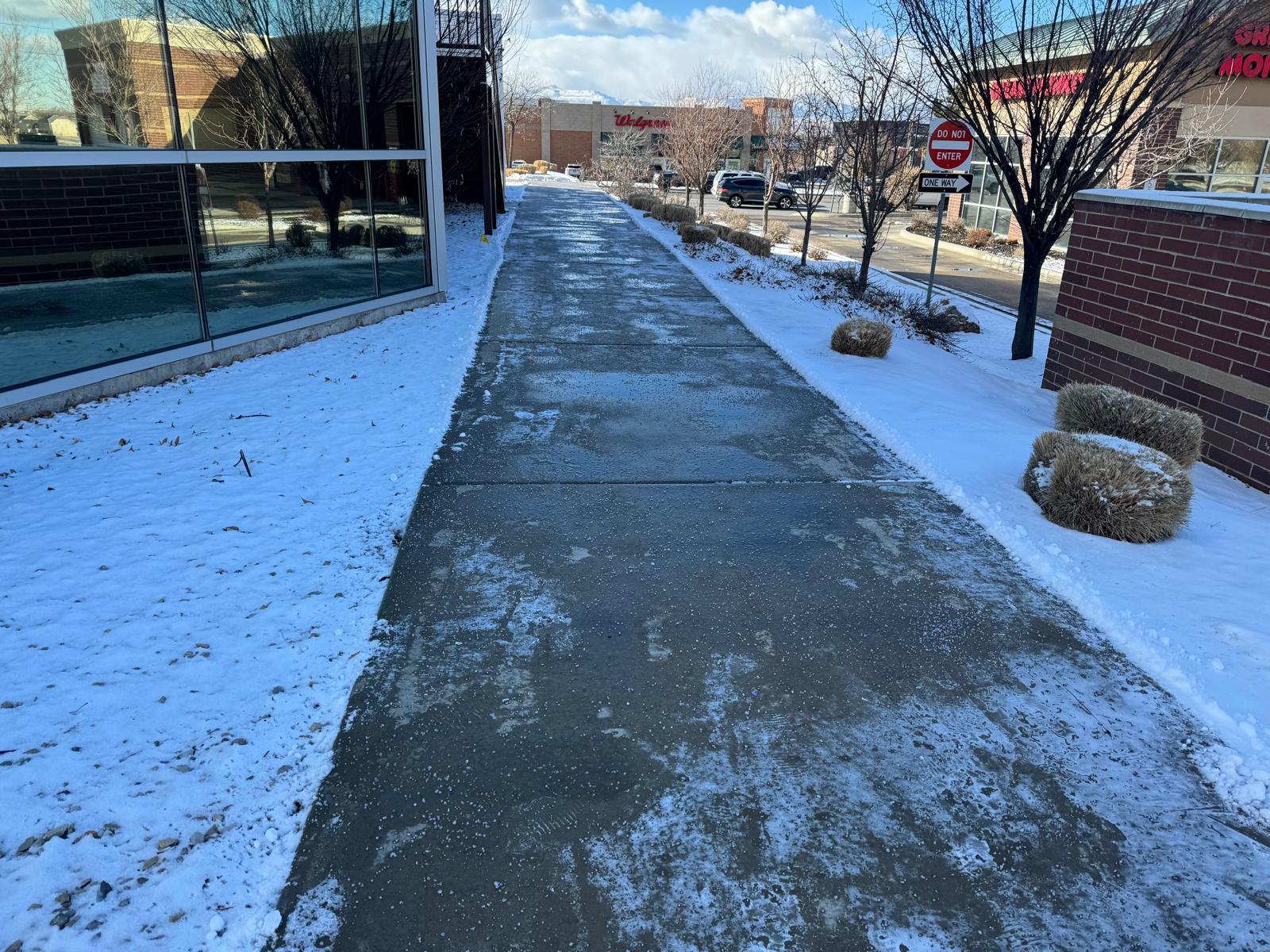 Cleared and de-iced commercial walkway