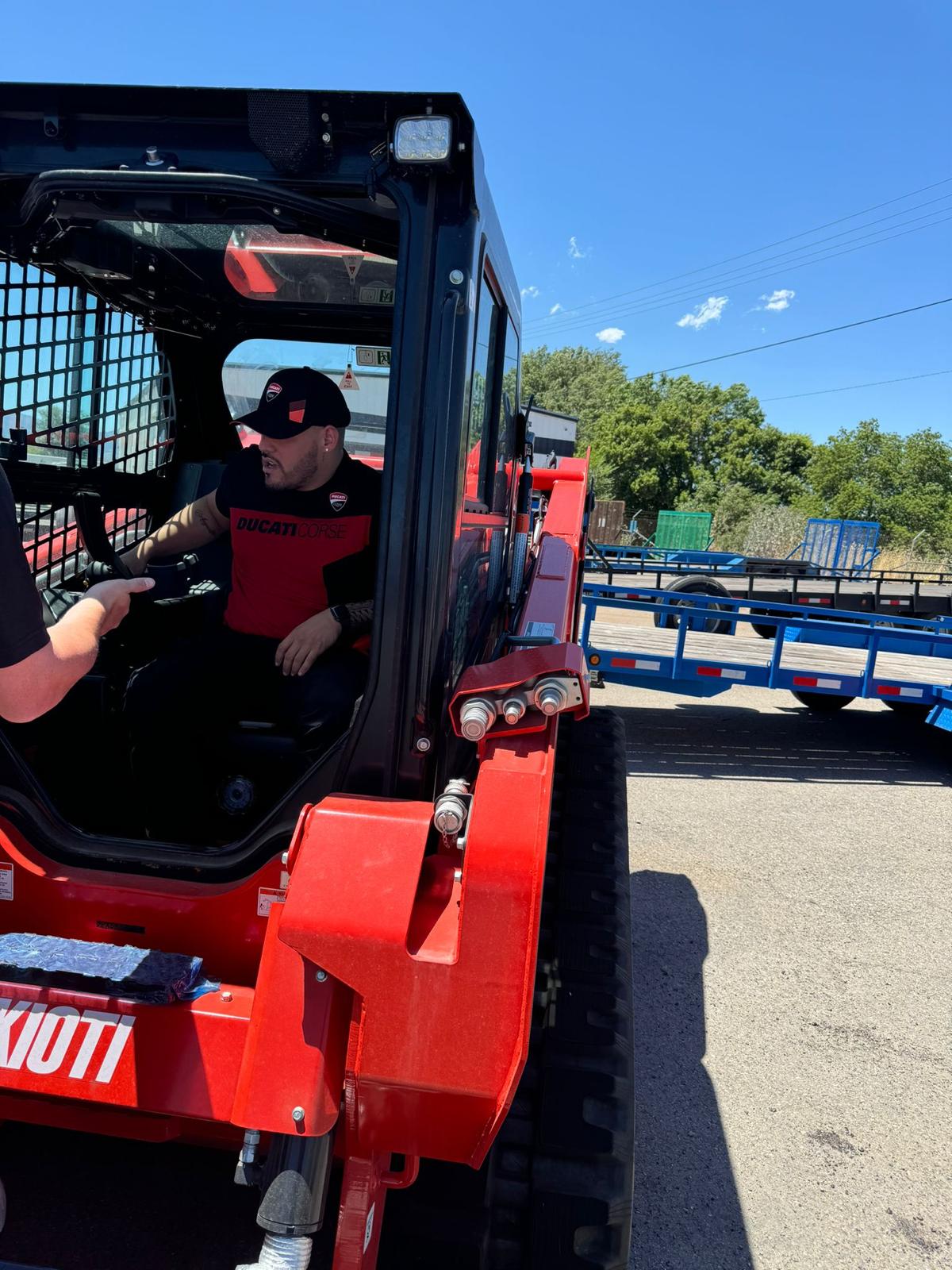 Compact track loader for landscape and snow work